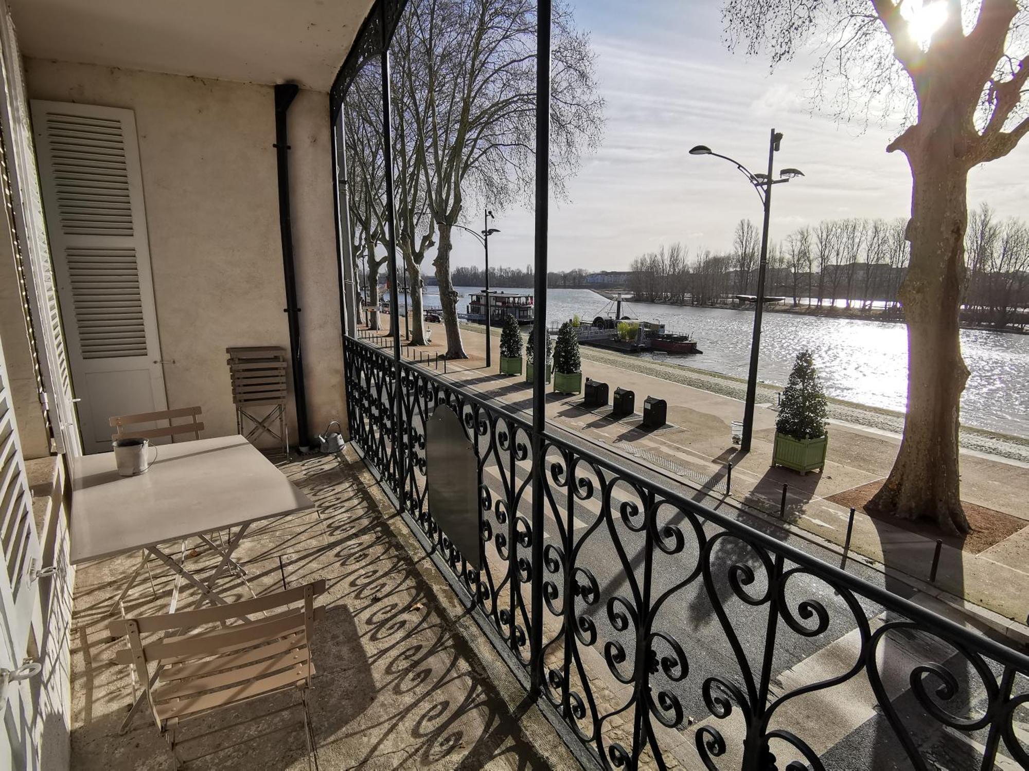 Appart Gite Les Oiseaux- Face Loire Quai Du Chatelet أورلييو المظهر الخارجي الصورة